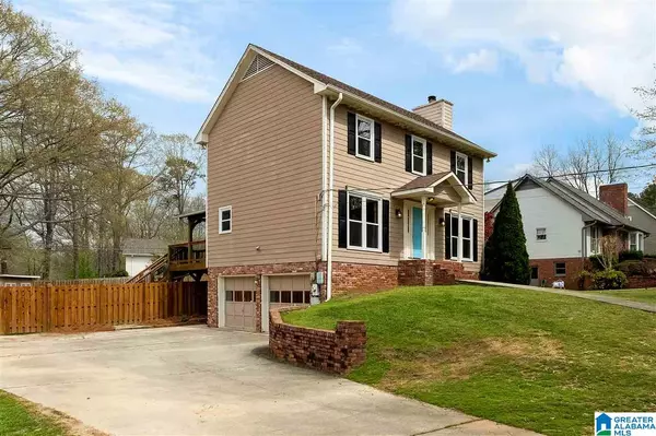 Vestavia Hills, AL 35243,3419 WREN RD