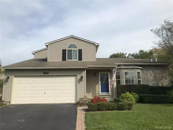 South Lyon, MI 48178,184 EAGLE CREST DR