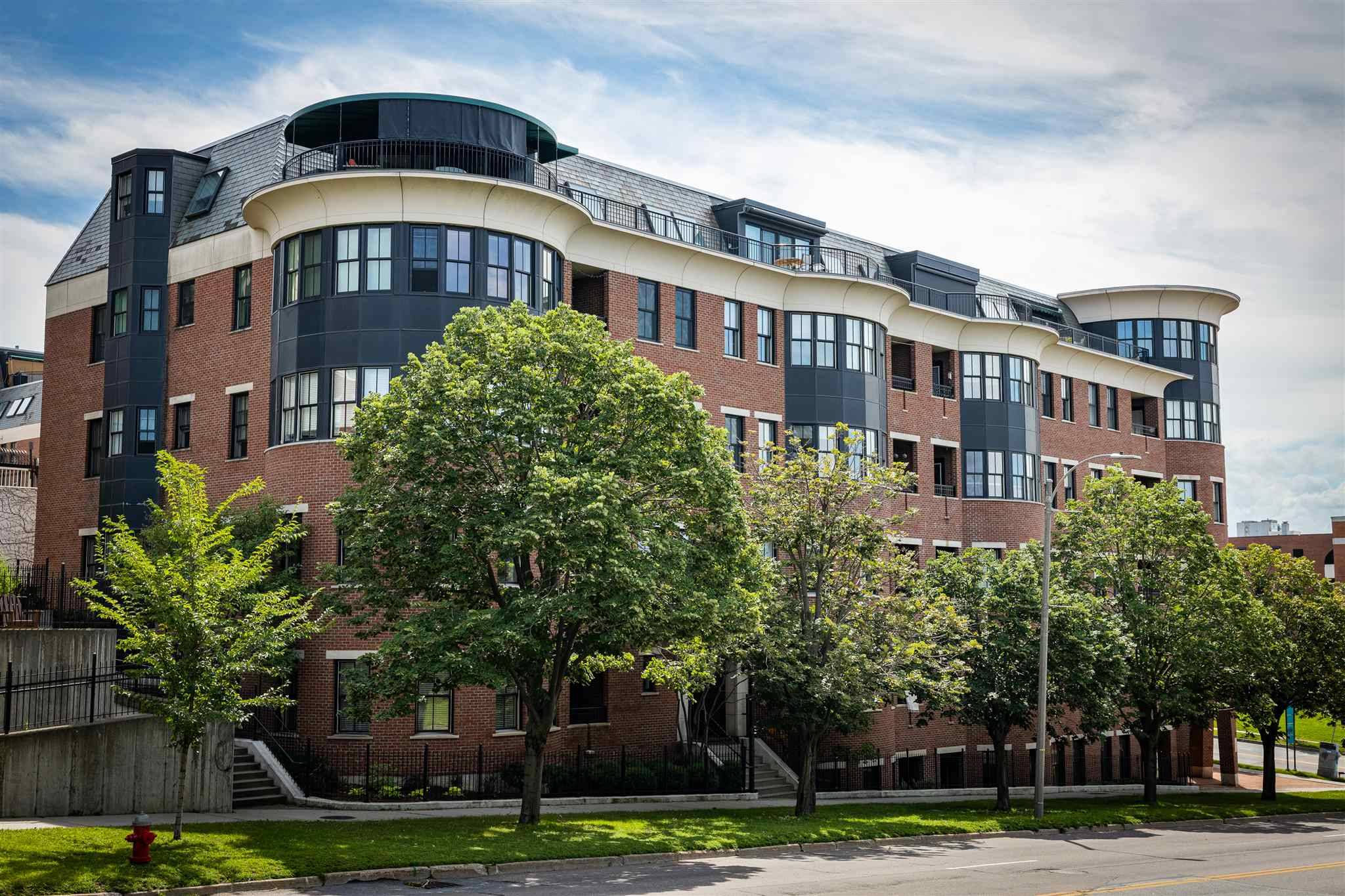 40 College ST #301, Burlington, VT 05401