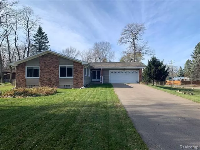 Howell, MI 48843,1439 OAKWAY DR