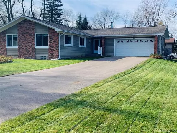 Howell, MI 48843,1439 OAKWAY DR