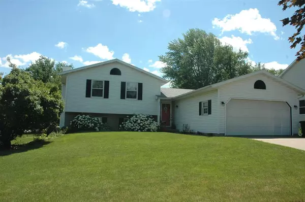 801 Greig Tr,  Stoughton,  WI 53589