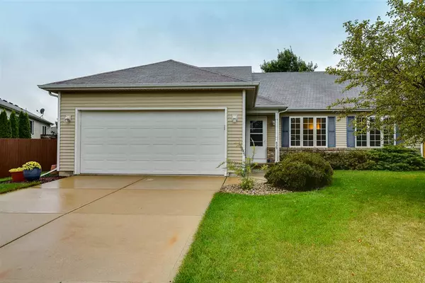 635 S Burr Oak Ave, Oregon, WI 53575