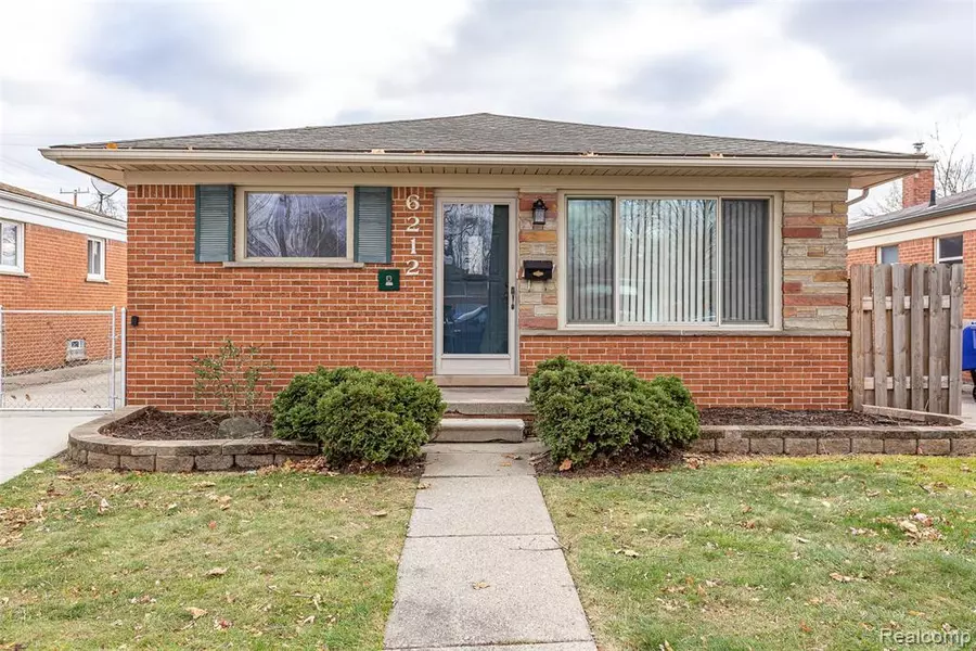 6212 COLONIAL Street, Dearborn Heights, MI 48127 3103