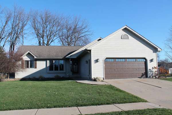 105 Marigold Ln N, West Salem, WI 54669