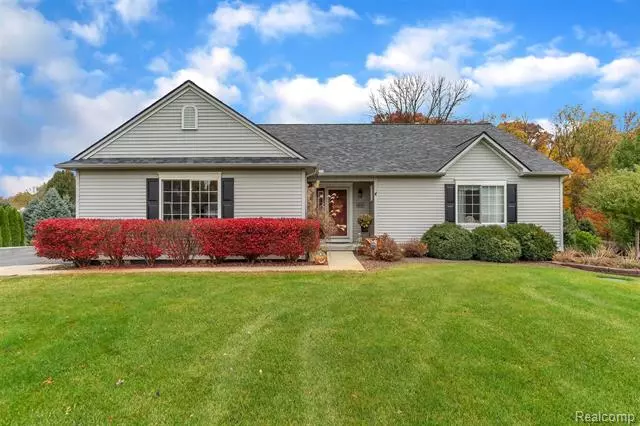 Howell, MI 48843,2818 BUTTERCUP CRT