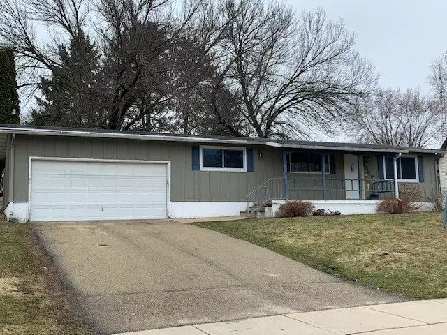 432 S Main St, Fall River, WI 53932