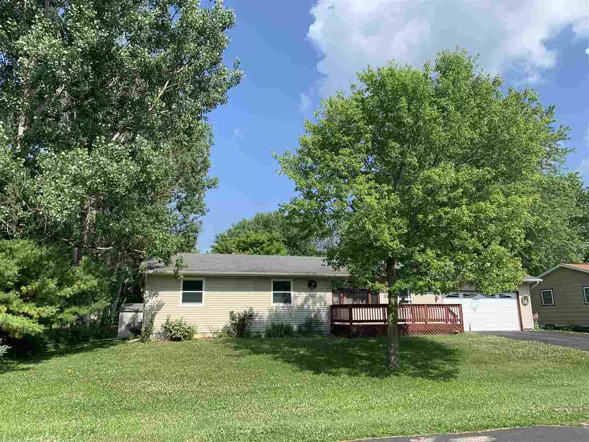 Fall River, WI 53932,112 Sunrise Ln