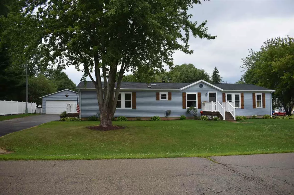 Fall River, WI 53932,110 Dunn St