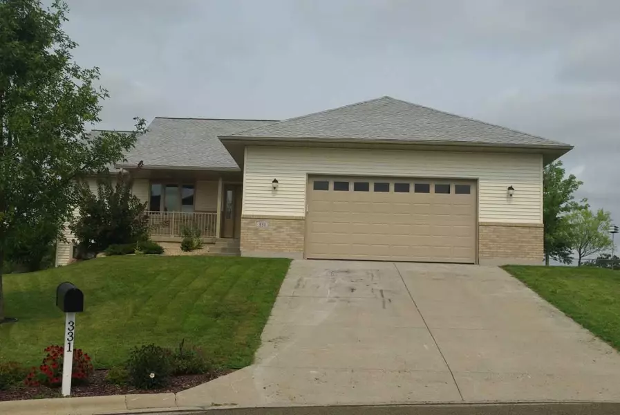 331 Country View Cir, Rio, WI 53960