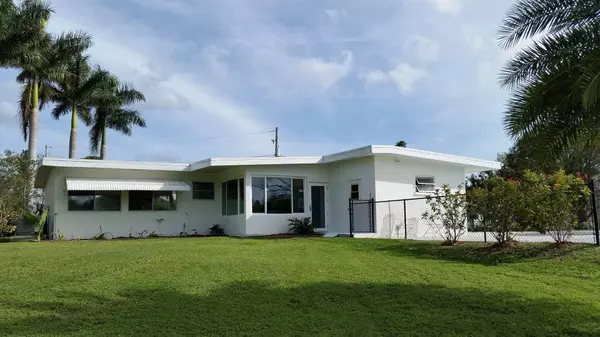 Port Saint Lucie, FL 34952,701 Ramie CT