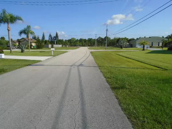 Port Saint Lucie, FL 34986,5755 NW Cleburn DR