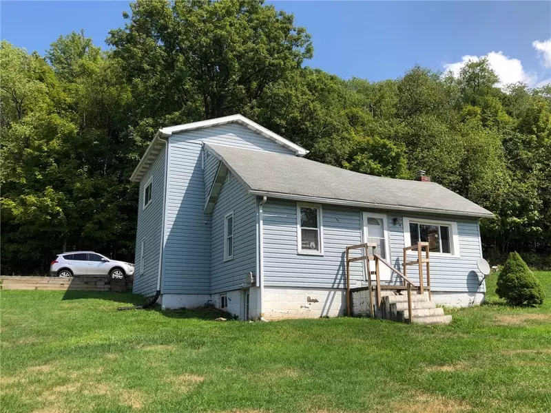 11 Cherry Lane, Leechburg, PA 15656