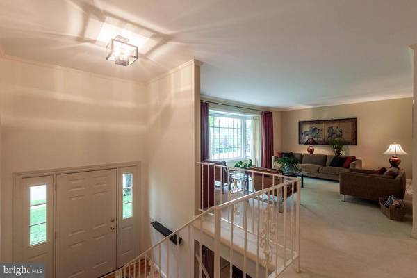 Annandale, VA 22003,8446 CHAPELWOOD CT