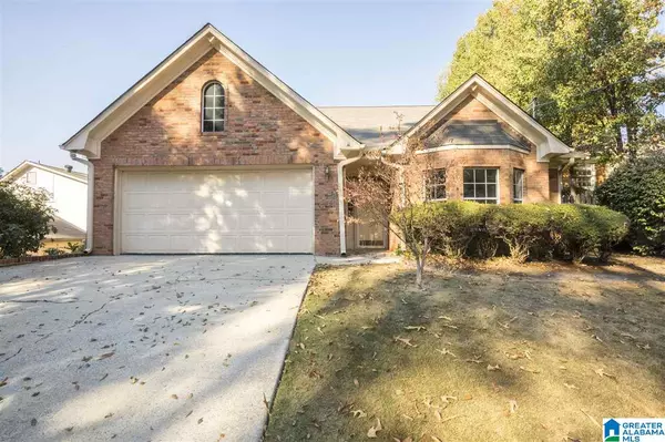 3419 RIDGEDALE DR, Vestavia Hills, AL 35243