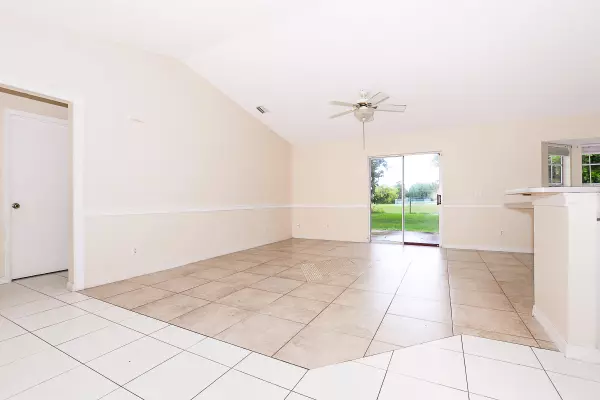 Port Saint Lucie, FL 34983,6564 NW S Chugwater CIR