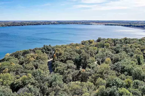 Lake Mills, WI 53551,W8210 Sunset Ct