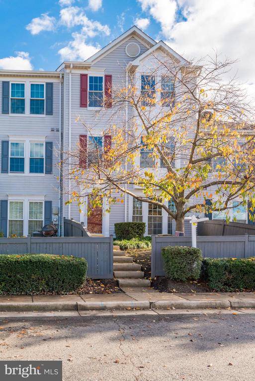 9344 FRINGE TREE LN, Manassas, VA 20110