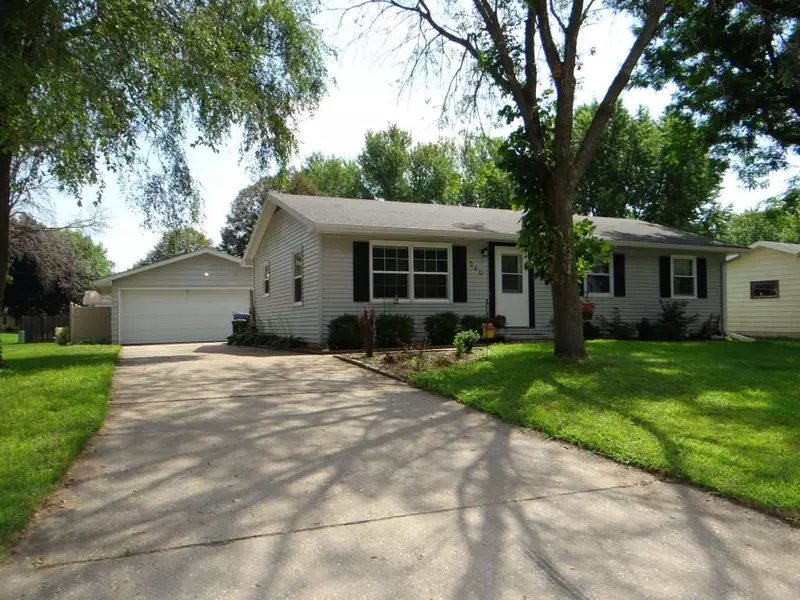 540 Kari St, Belleville, WI 53509