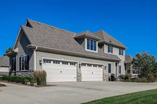 Pewaukee, WI 53072,N36W23455 Oak Hill Ln