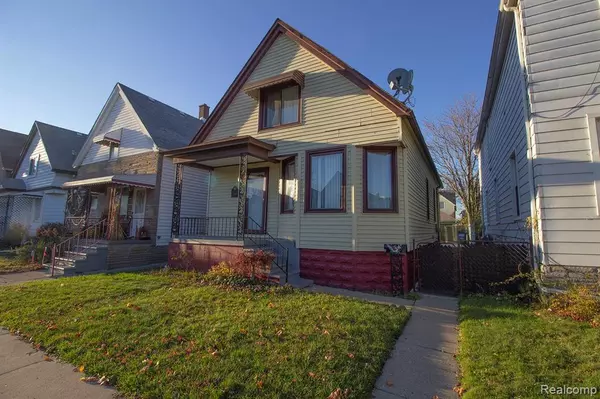 2699 EVALINE Street, Hamtramck, MI 48212 3213