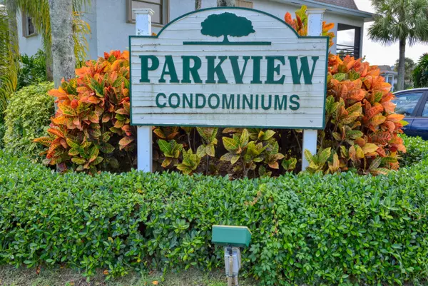 Stuart, FL 34994,1271 SE Parkview PL 5