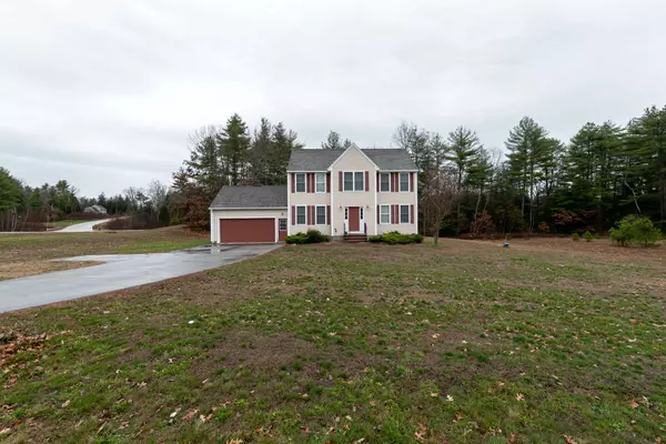 2 Frost LN, Fremont, NH 03044