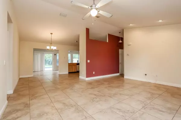 Port Saint Lucie, FL 34953,107 SW South Wakefield CIR