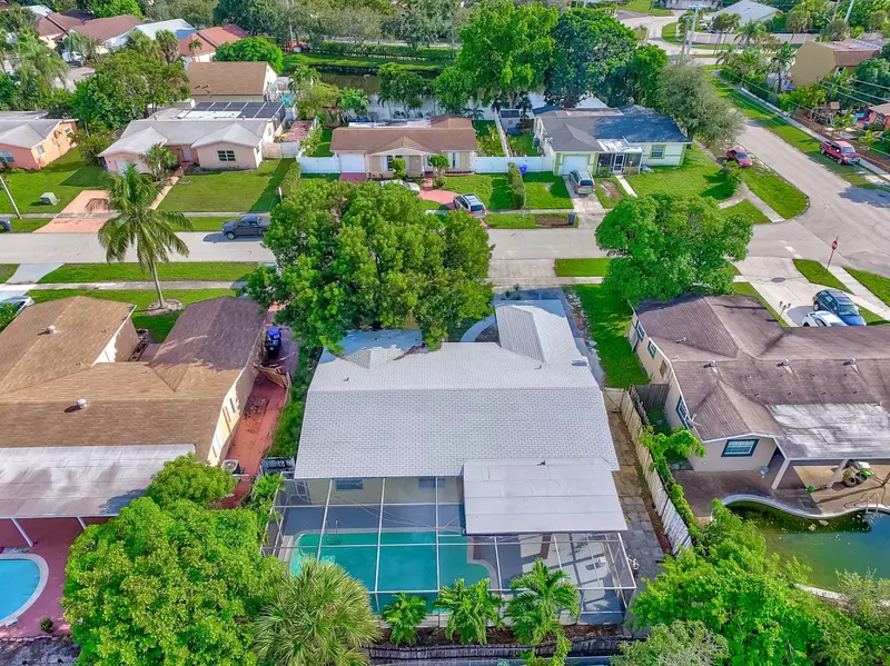 6371 SW 10 CT, North Lauderdale, FL 33068