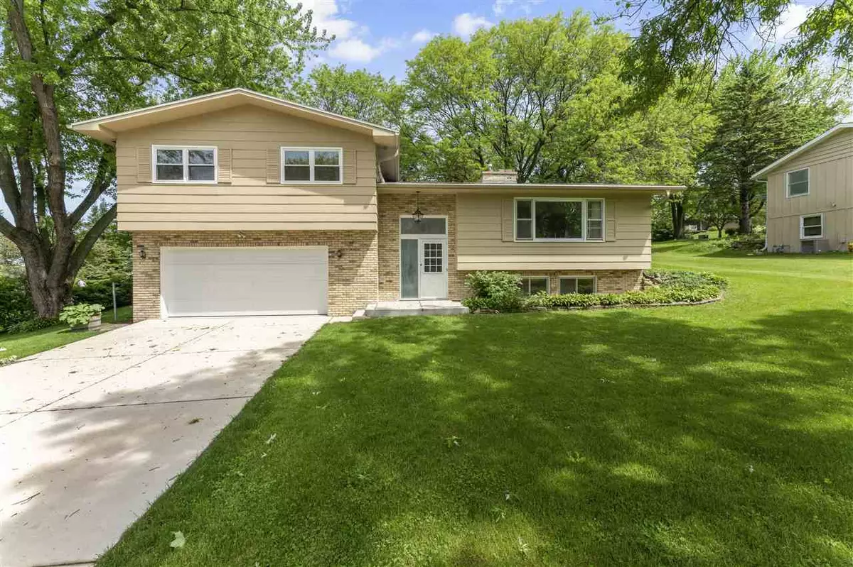 Mount Horeb, WI 53572,404 Blue View Dr