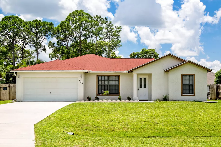 626 SW Todd AVE, Port Saint Lucie, FL 34983