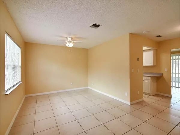 Port Saint Lucie, FL 34983,538 NE Solida CIR