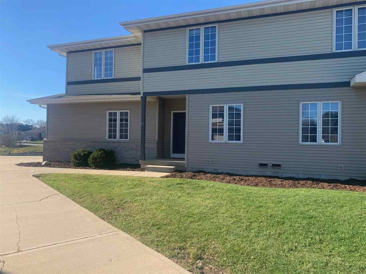11 Katherine Ct, Madison, WI 53718