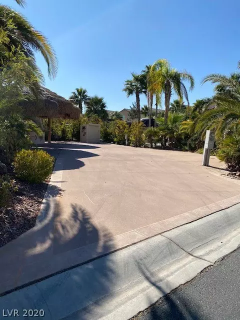 Las Vegas, NV 89139,8175 Arville Street #355