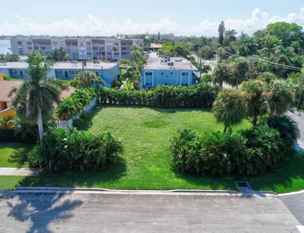 Lake Worth Beach, FL 33460,7 Lakeside Palms CT