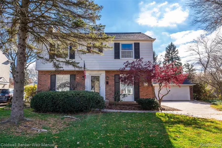 16045 DUNBLAINE Avenue, Beverly Hills, MI 48025