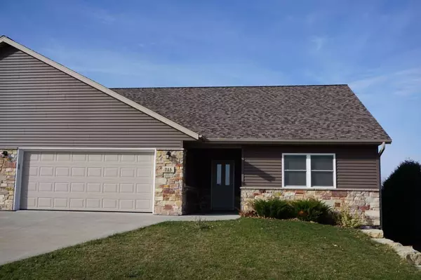 715 Wynwood CIR, Reedsburg, WI 53959