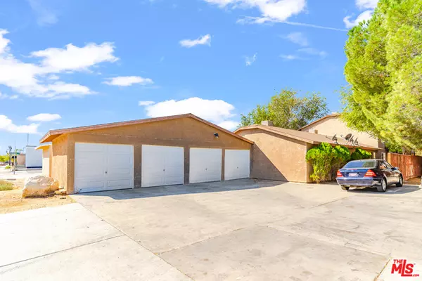 2911 Diamond St, Rosamond, CA 93560