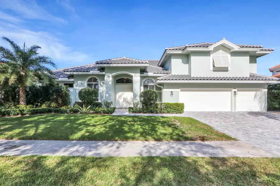 20 Eastwinds CIR, Tequesta, FL 33469