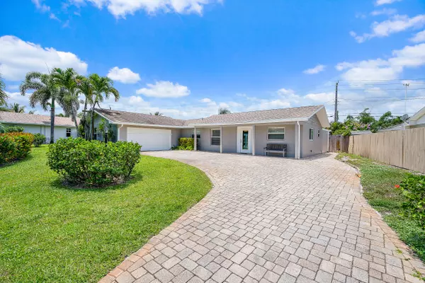 217 Golfview DR, Tequesta, FL 33469