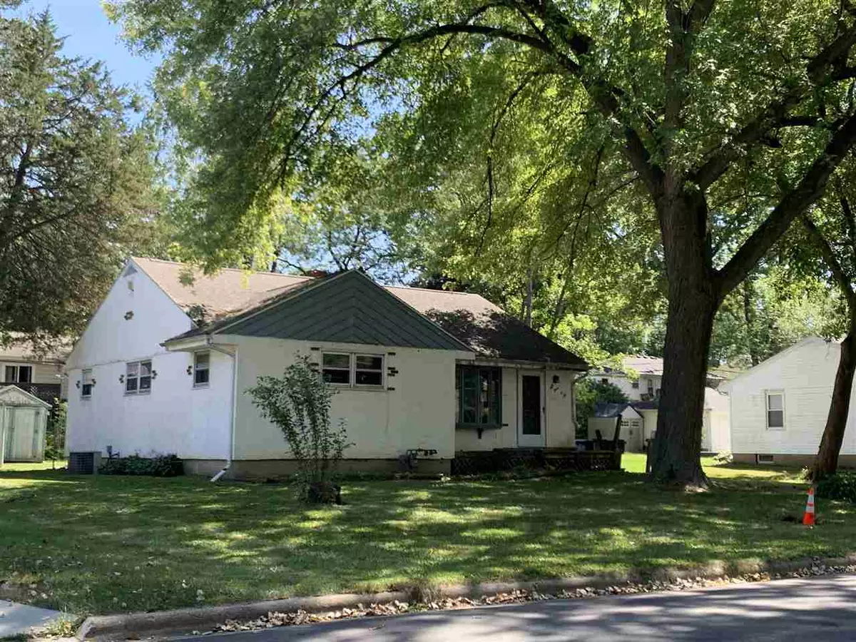 Monona, WI 53716,5306 Maywood Rd