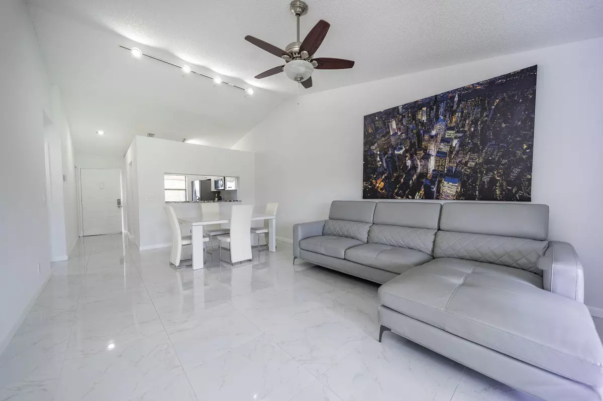 Boca Raton, FL 33433,22100 Palms WAY 202