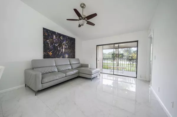 Boca Raton, FL 33433,22100 Palms WAY 202