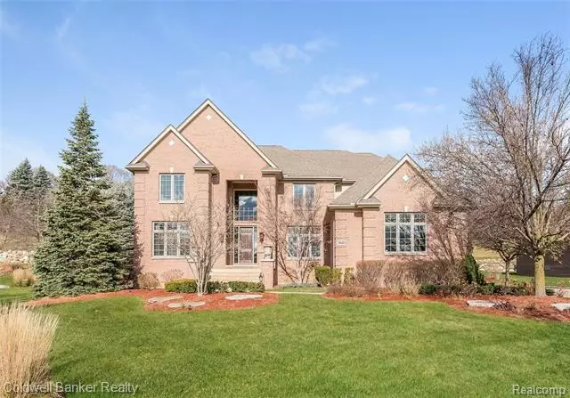 18681 CLOVER HILL CRT, Northville, MI 48168