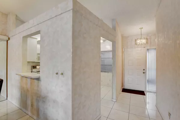 Boca Raton, FL 33496,8058 Springside CT C