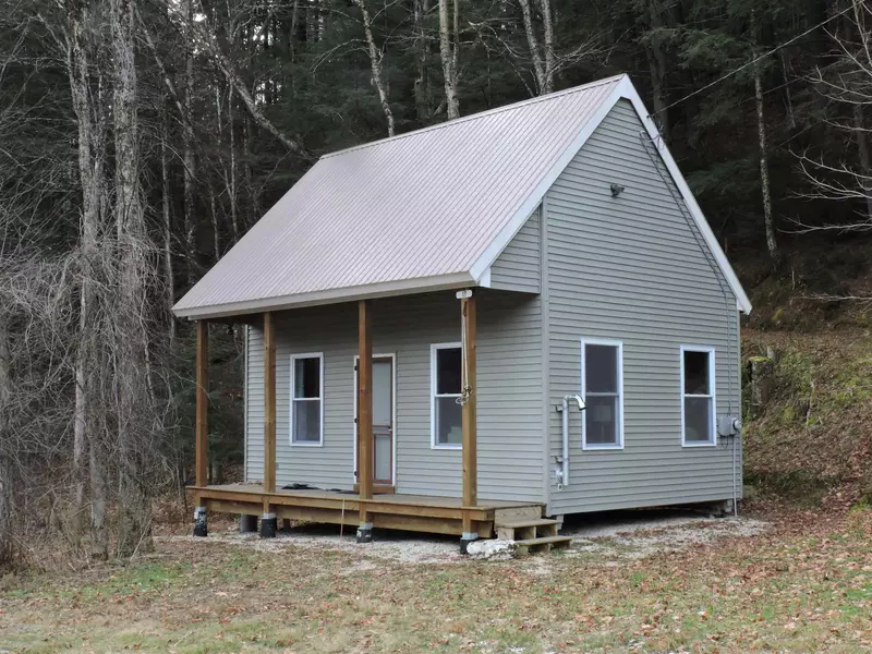 17 Pearson RD, Bridgewater, VT 05034