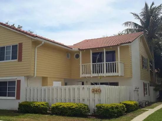 Jupiter, FL 33477,240 Seabreeze CIR 240