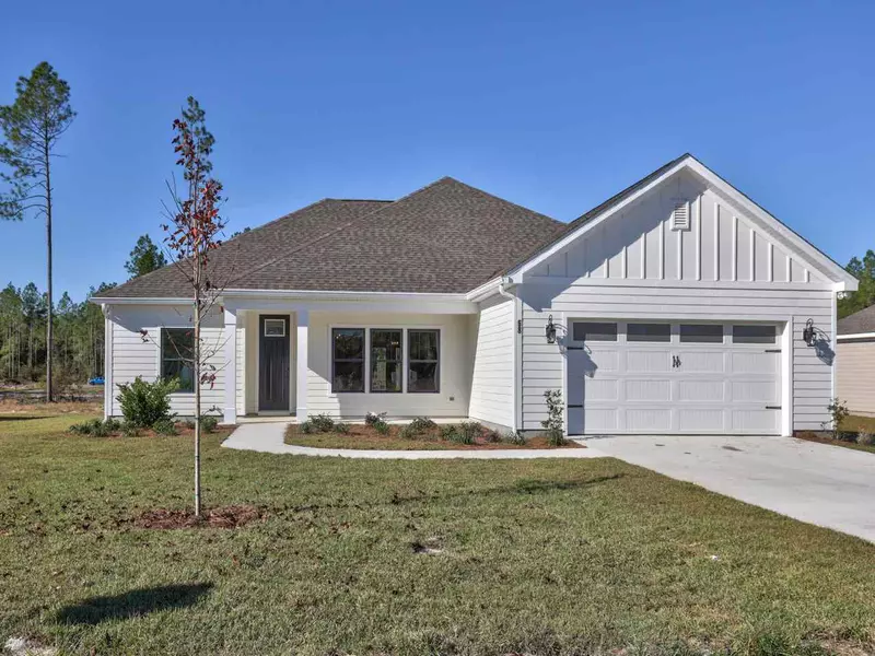 28 London Circle, Crawfordville, FL 32327