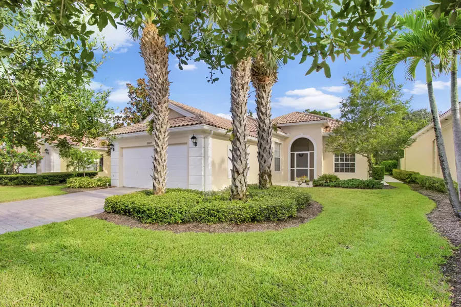 8987 Oldham WAY, Palm Beach Gardens, FL 33412