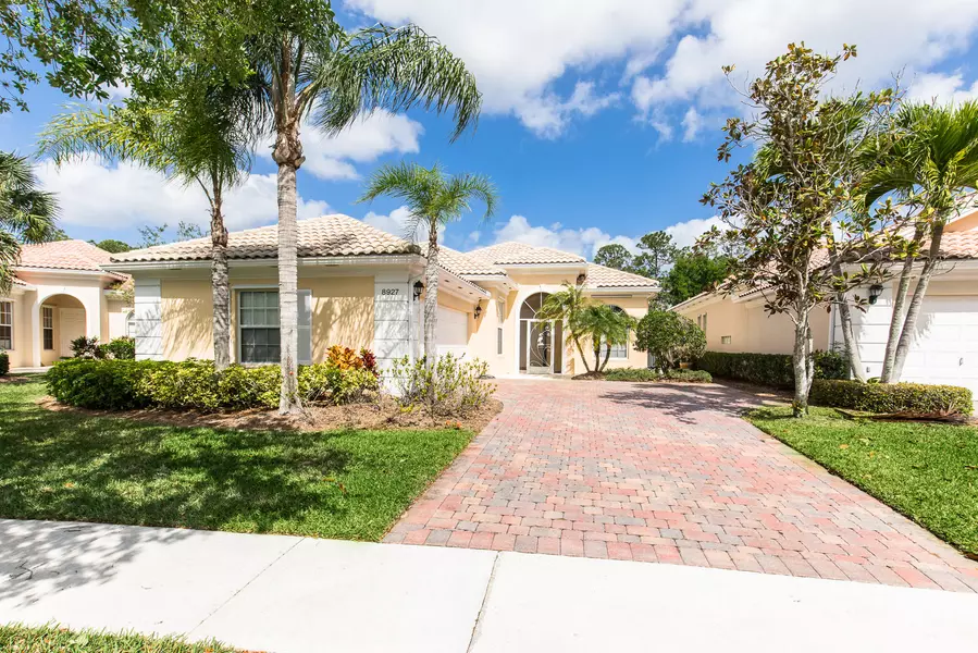 8927 Oldham WAY, Palm Beach Gardens, FL 33412